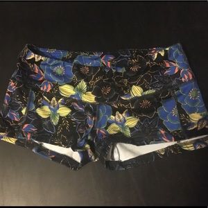 Fleo low rise contour Black Petal medium